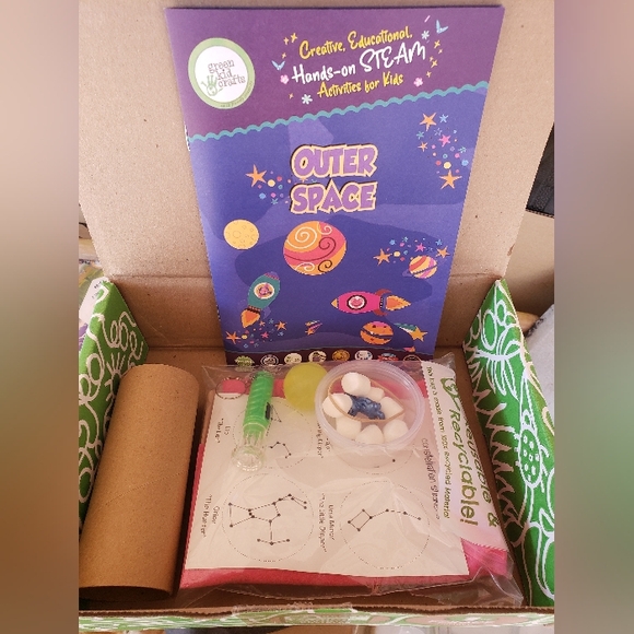 Outer Space Activity Kit - Picture 2 of 3